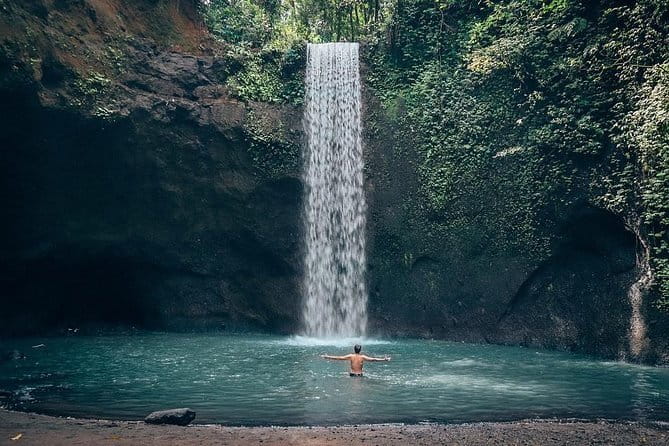 Bali: Best Eastern Waterfalls with Private Bali Tours - Driver-Guide Service: The Difference Between “Transport” and a Good Day