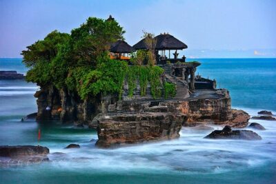 Bali Private 3 Days Tour Package Highlight - Day 1: From batik and silver to Batuan Temple and Mount Batur