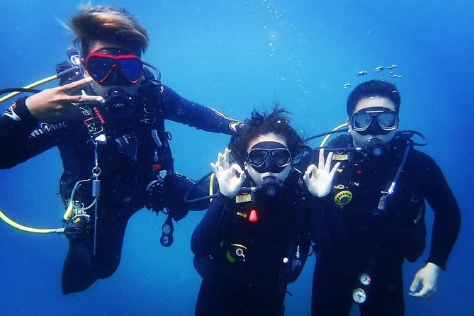 Scuba Diving in Nusa Penida - Manta Point - Food, snacks, and comfort: the downtime that keeps the day smooth